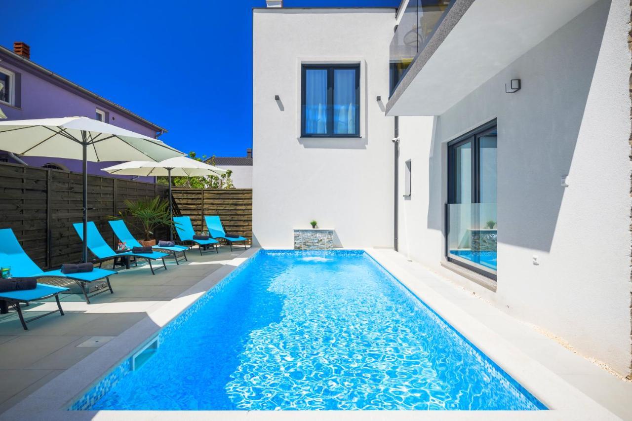 Valla Studio Apartments Fažana Esterno foto