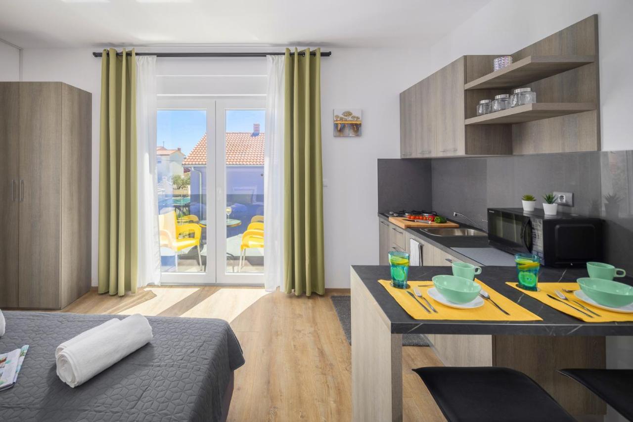 Valla Studio Apartments Fažana Esterno foto