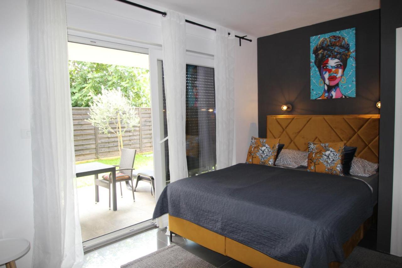 Valla Studio Apartments Fažana Esterno foto