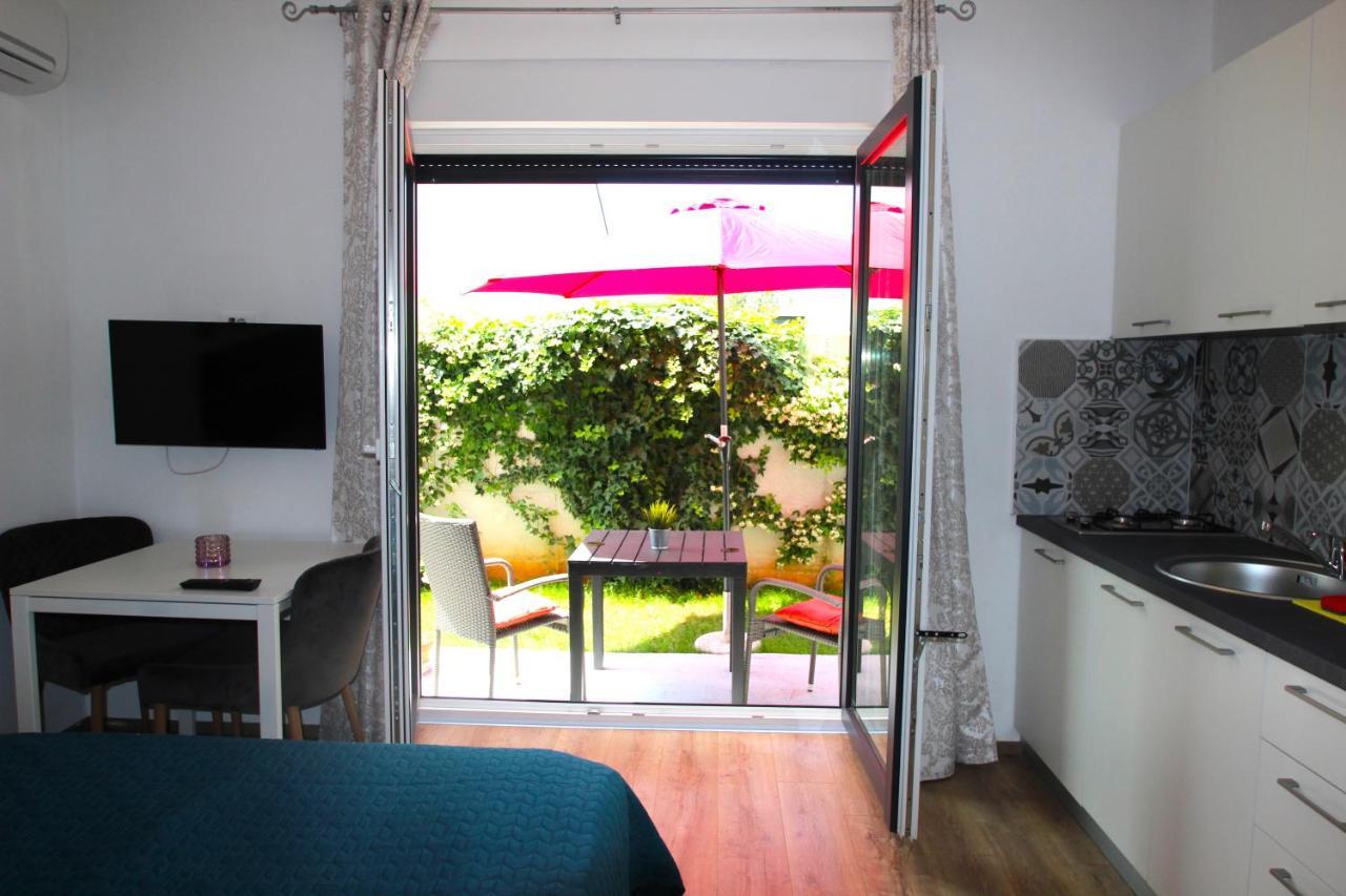 Valla Studio Apartments Fažana Esterno foto