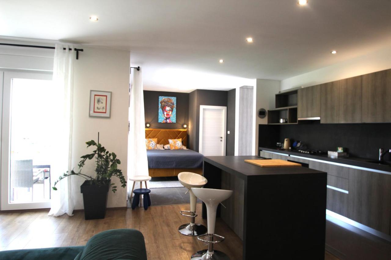 Valla Studio Apartments Fažana Esterno foto