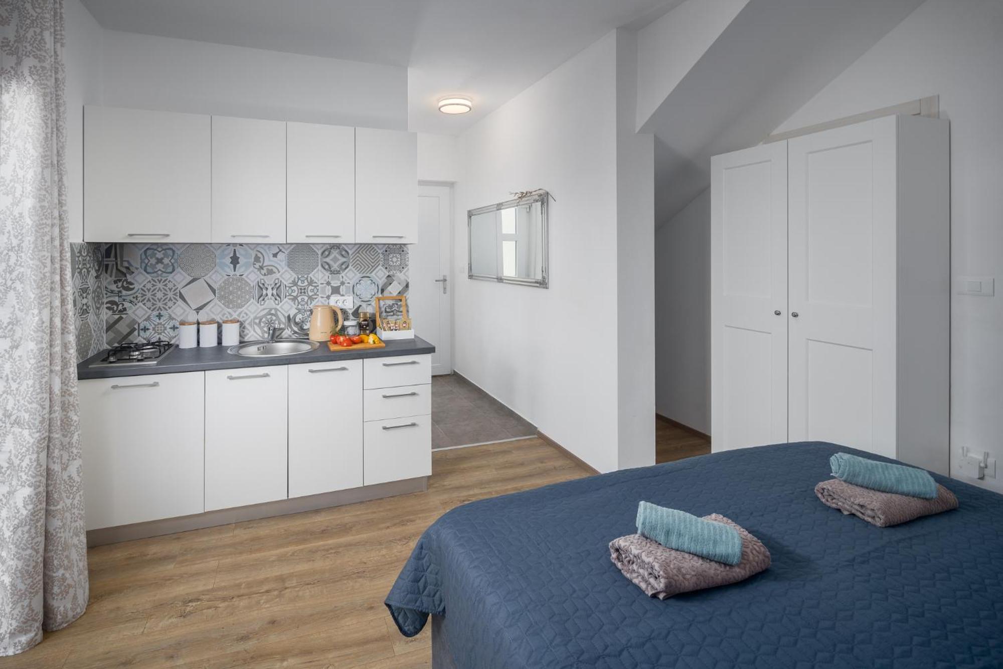 Valla Studio Apartments Fažana Esterno foto
