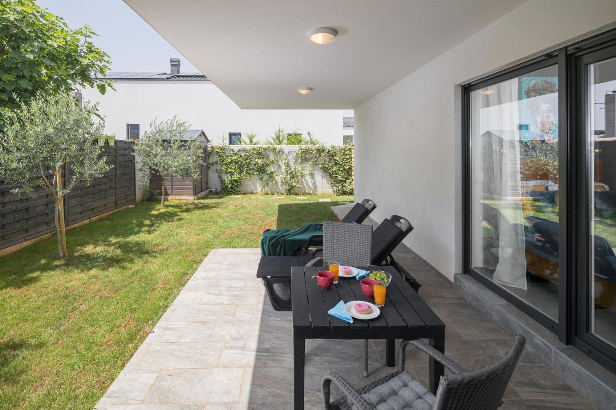 Valla Studio Apartments Fažana Esterno foto